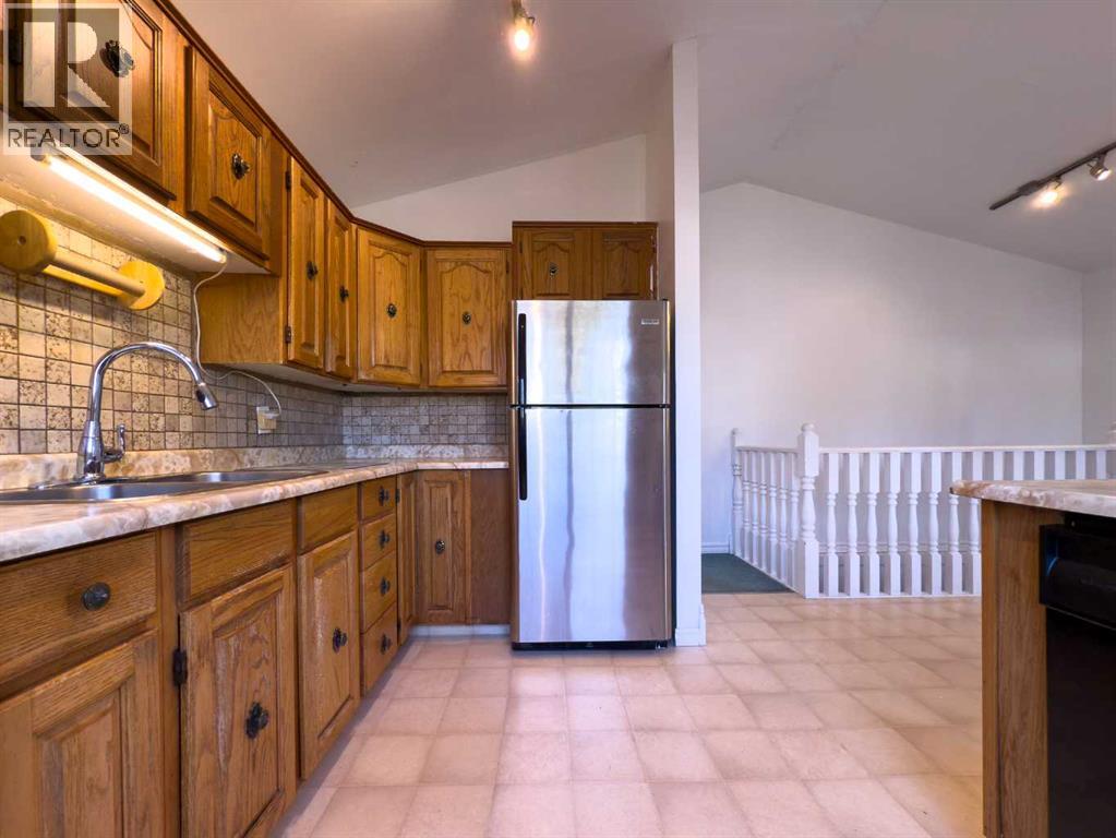 5723 55 Street, Rocky Mountain House, Alberta  T4T 1J7 - Photo 7 - A2255190