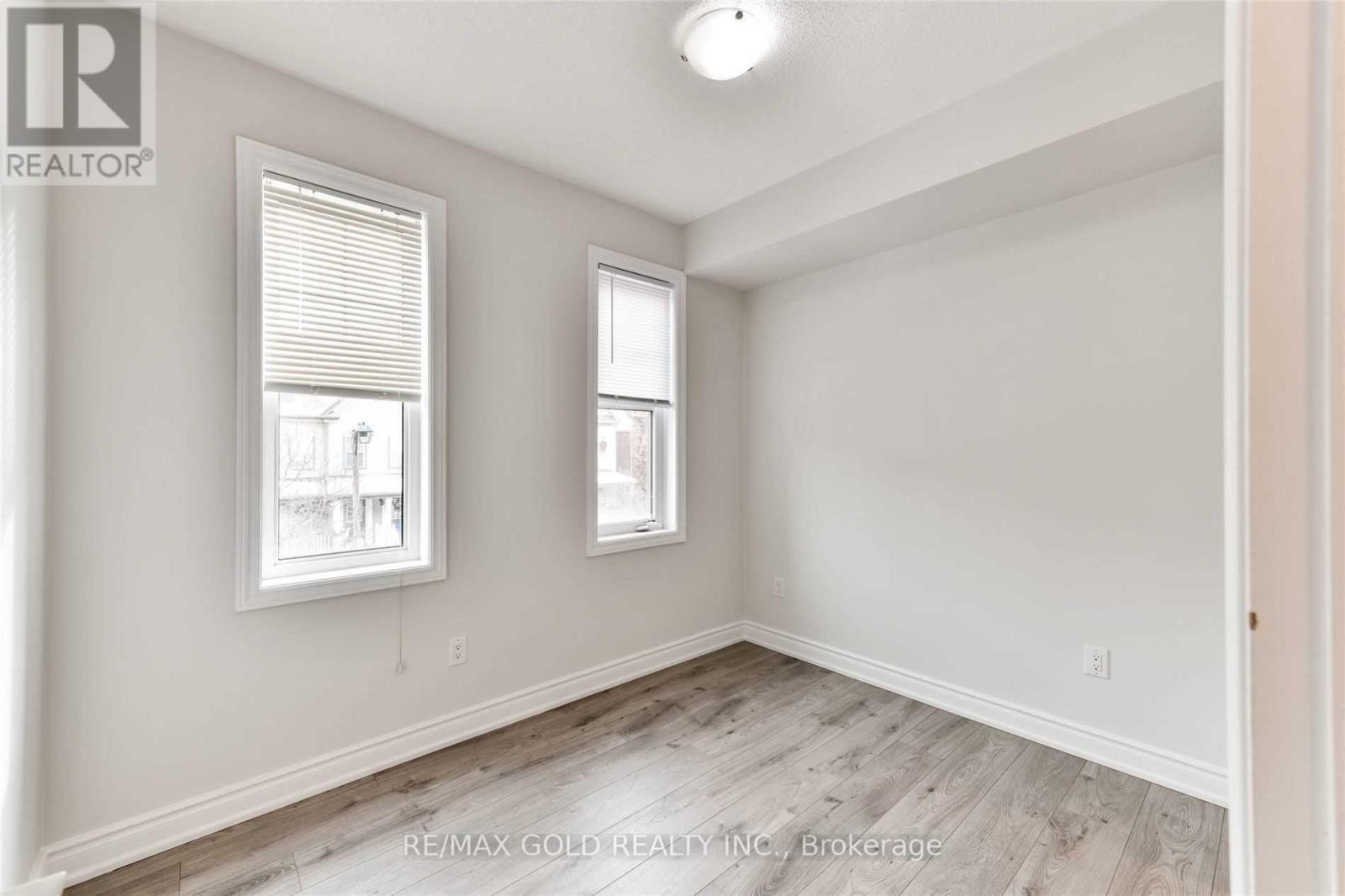 212 - 263 Georgian Drive, Oakville, Ontario  L6H 0L2 - Photo 21 - W12525422