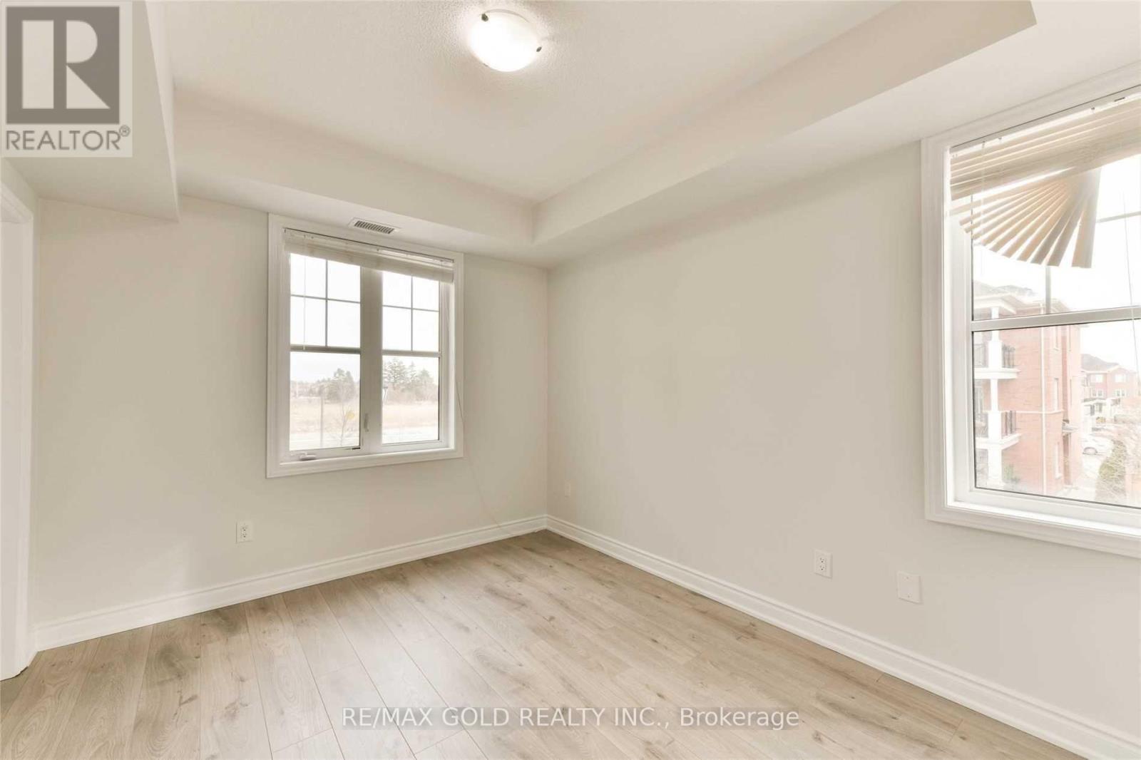 212 - 263 Georgian Drive, Oakville, Ontario  L6H 0L2 - Photo 24 - W12525422