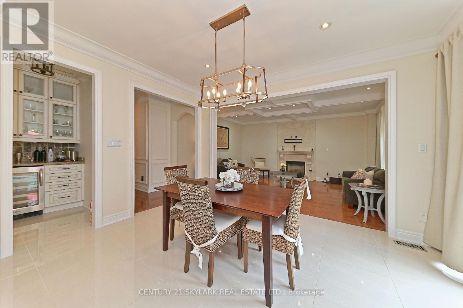 185 Don Minaker Drive, Brampton, Ontario L6P 2V1 - Photo 13 - W12525426