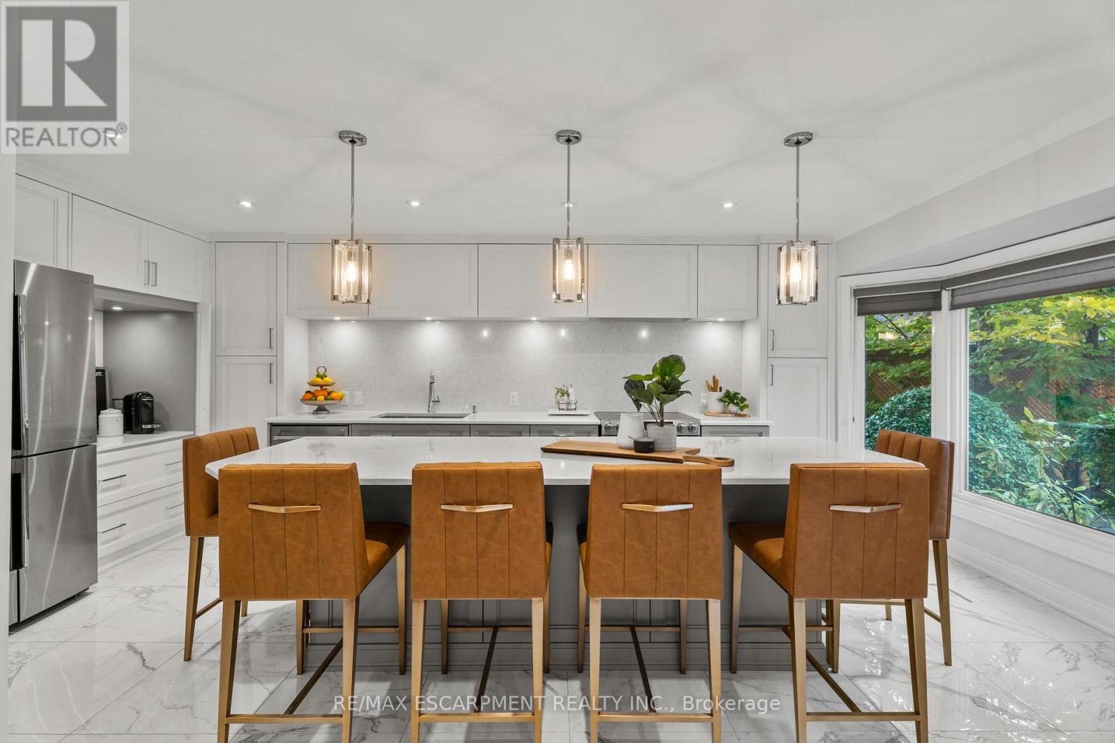 1759 Featherston Court, Mississauga, Ontario  L5L 3E2 - Photo 11 - W12525436