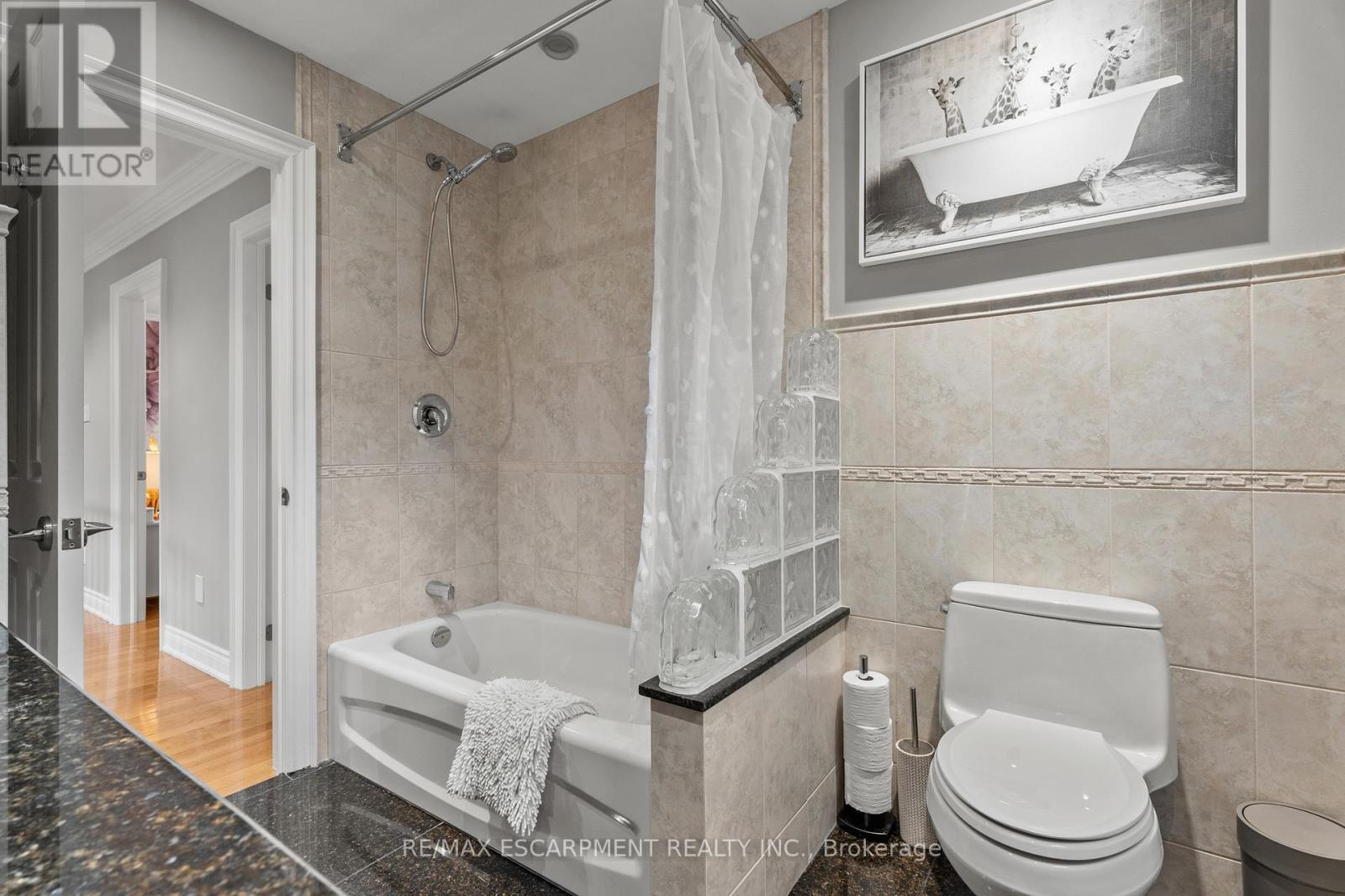 1759 Featherston Court, Mississauga, Ontario  L5L 3E2 - Photo 32 - W12525436