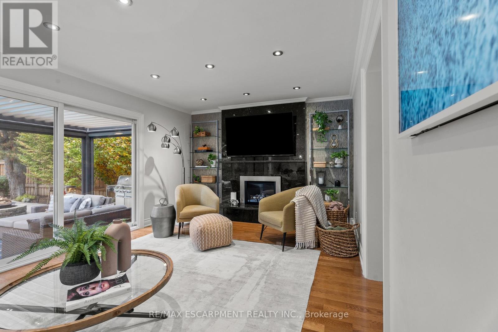 1759 Featherston Court, Mississauga, Ontario  L5L 3E2 - Photo 6 - W12525436