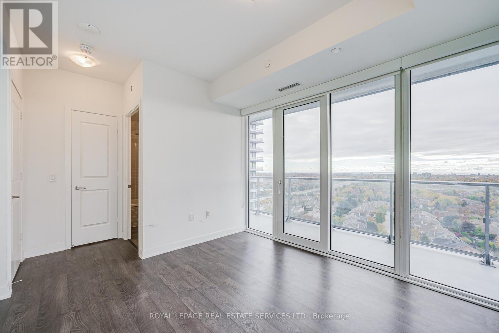 1704 - 4675 Metcalfe Avenue, Mississauga, Ontario L5M 0Z8 - Photo 4 - W12525446