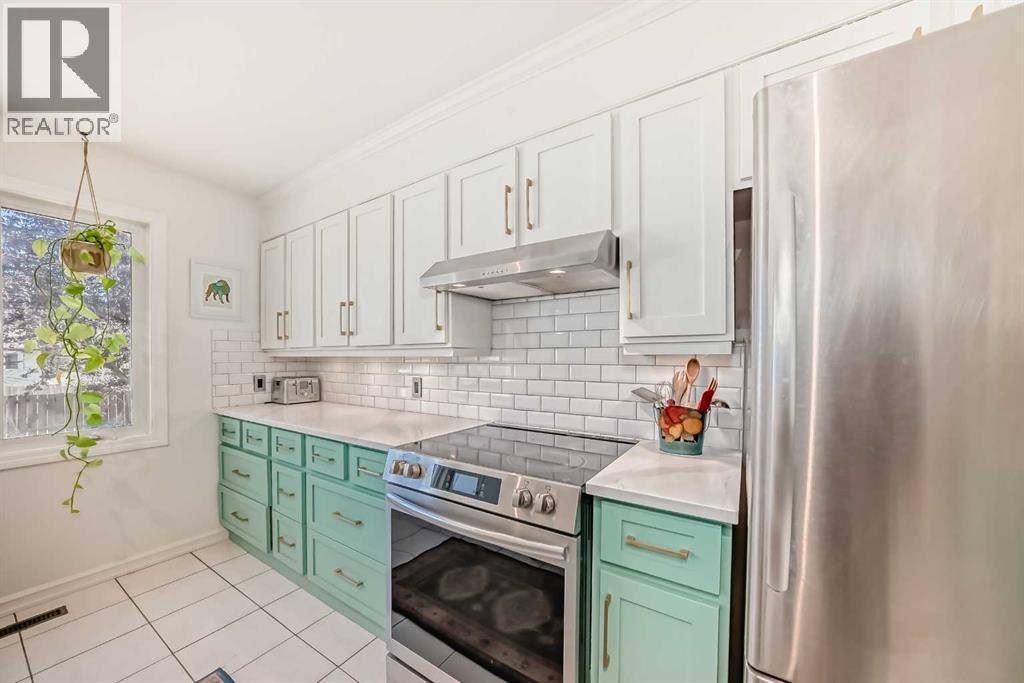 91 Chisholm Crescent Nw, Calgary, Alberta  T2L 0Y9 - Photo 11 - A2264884