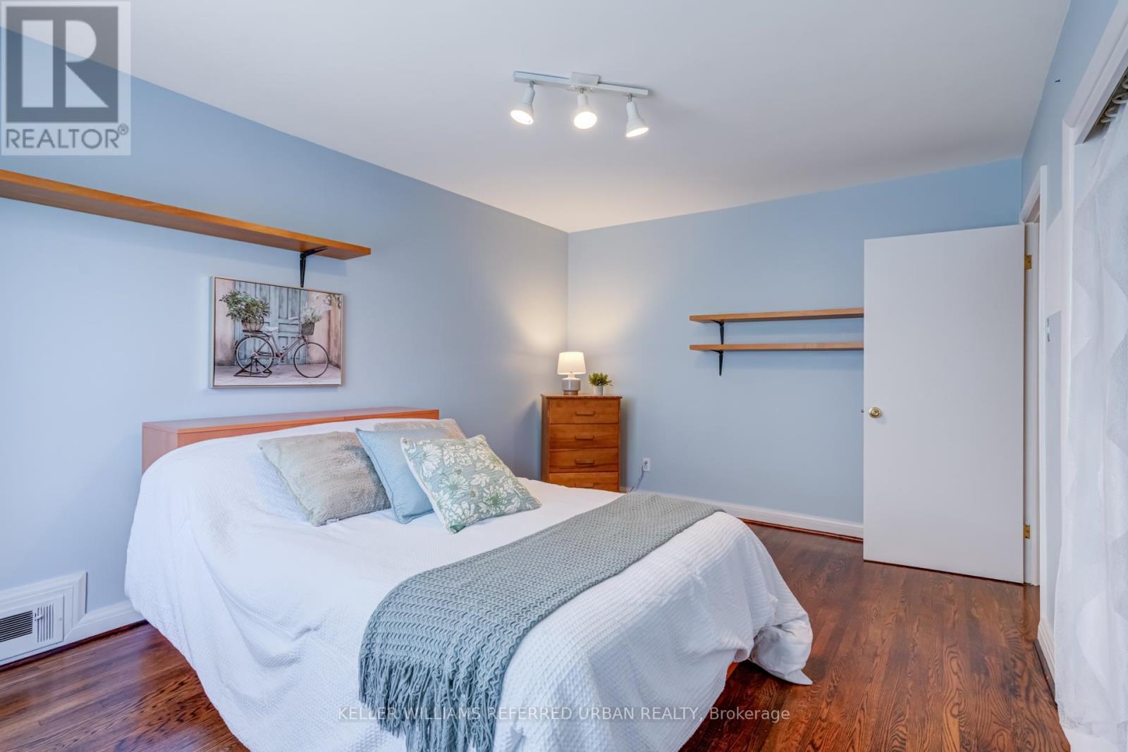 3991 Bloor Street W, Toronto, Ontario  M9B 1M2 - Photo 20 - W12388404