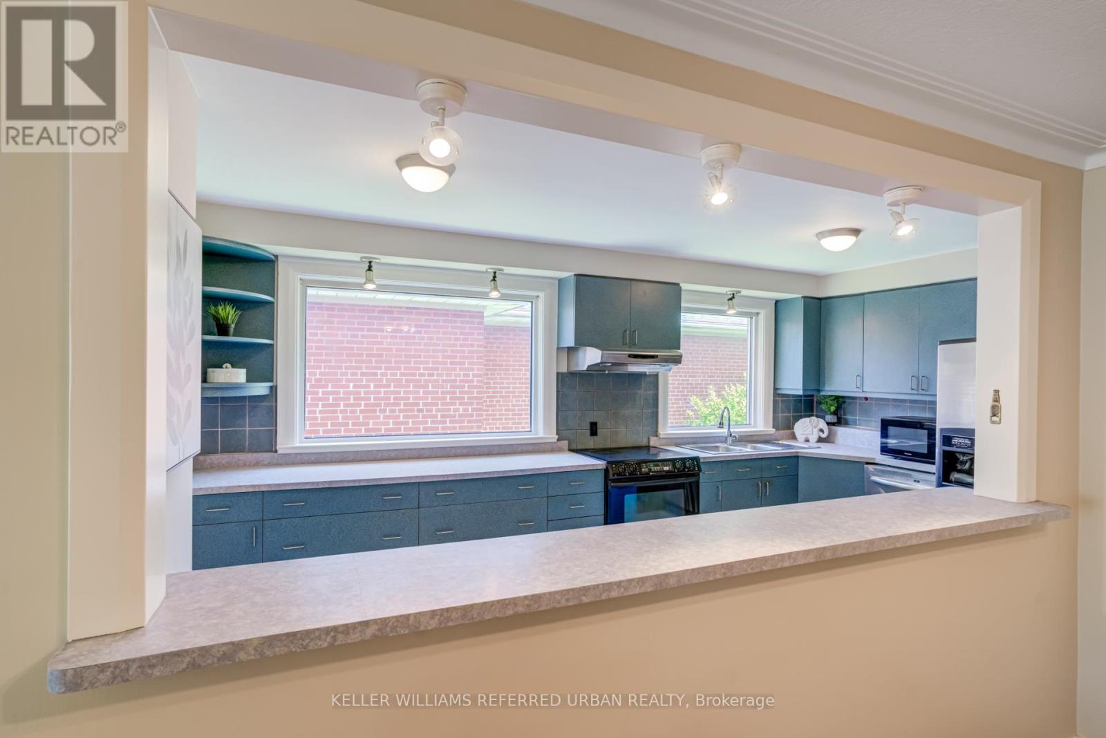 3991 Bloor Street W, Toronto, Ontario  M9B 1M2 - Photo 10 - W12388404