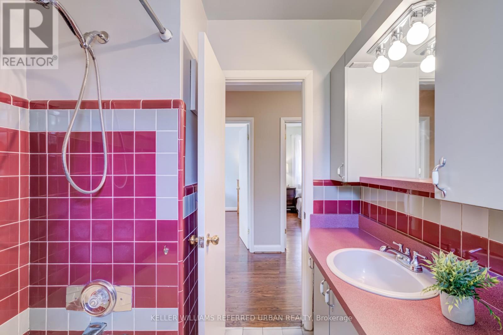 3991 Bloor Street W, Toronto, Ontario  M9B 1M2 - Photo 25 - W12388404