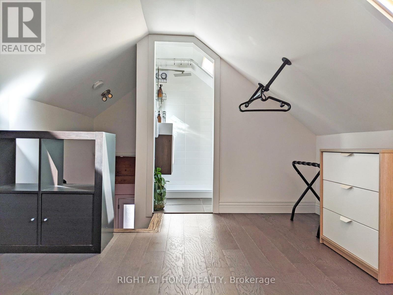 53 Sixteenth Street, Toronto, Ontario  M8V 3J7 - Photo 13 - W12391759