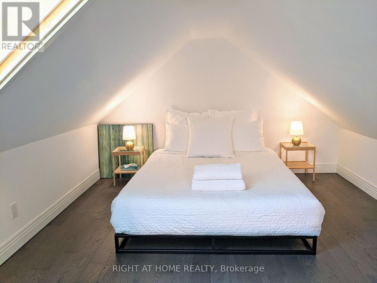 53 Sixteenth Street, Toronto, Ontario  M8V 3J7 - Photo 11 - W12391759