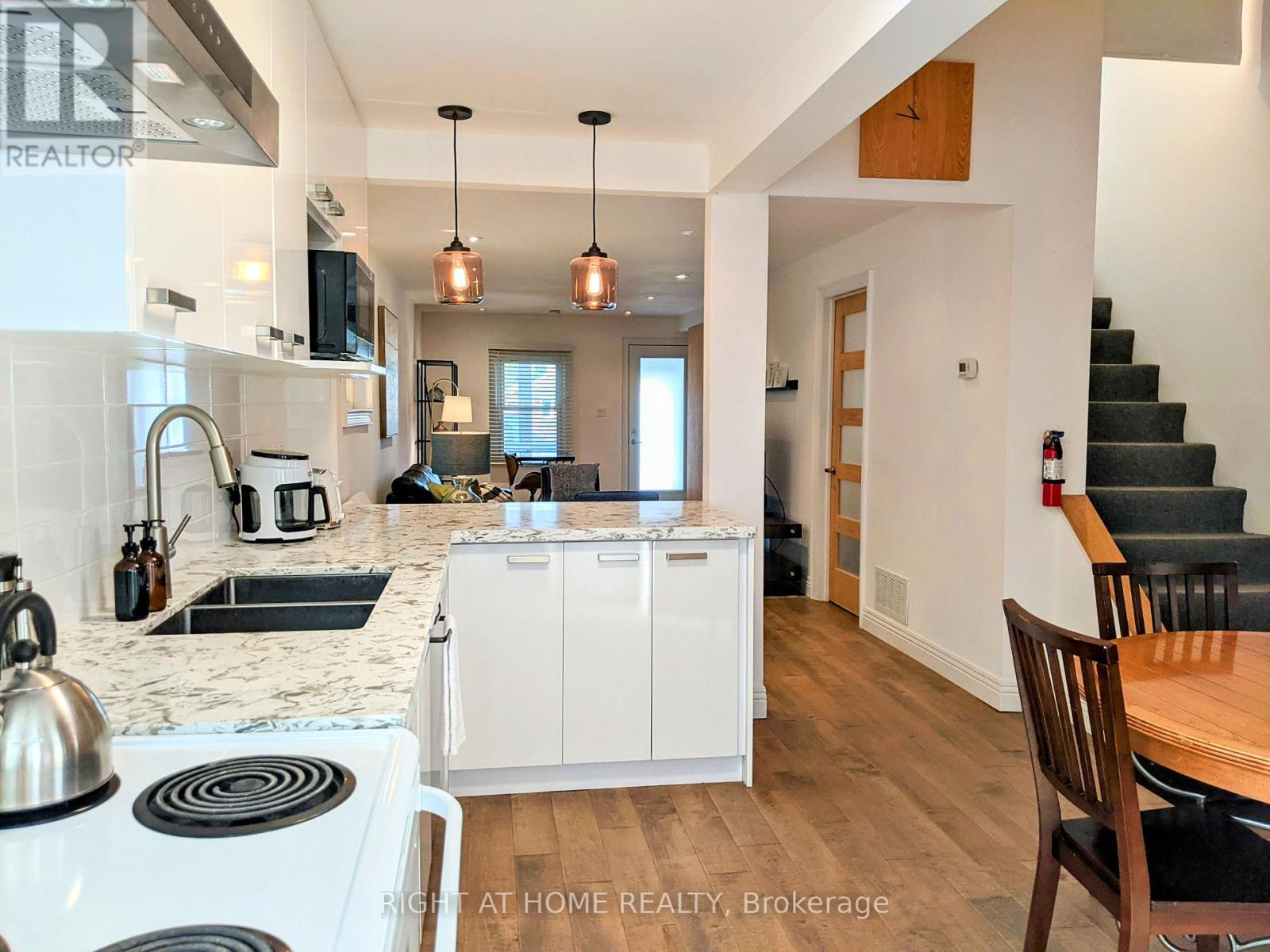 53 Sixteenth Street, Toronto, Ontario  M8V 3J7 - Photo 8 - W12391759