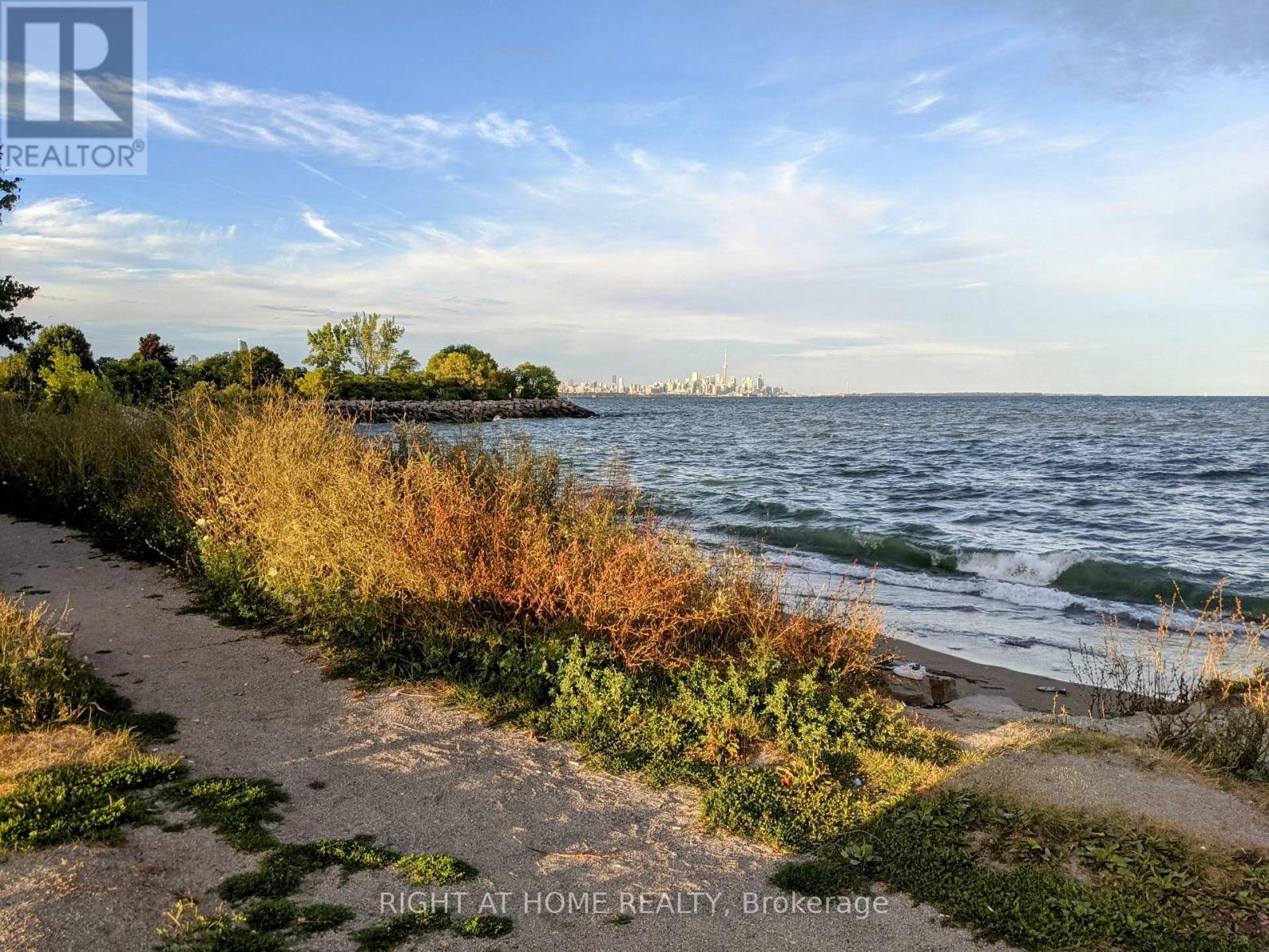 53 Sixteenth Street, Toronto, Ontario  M8V 3J7 - Photo 22 - W12391759