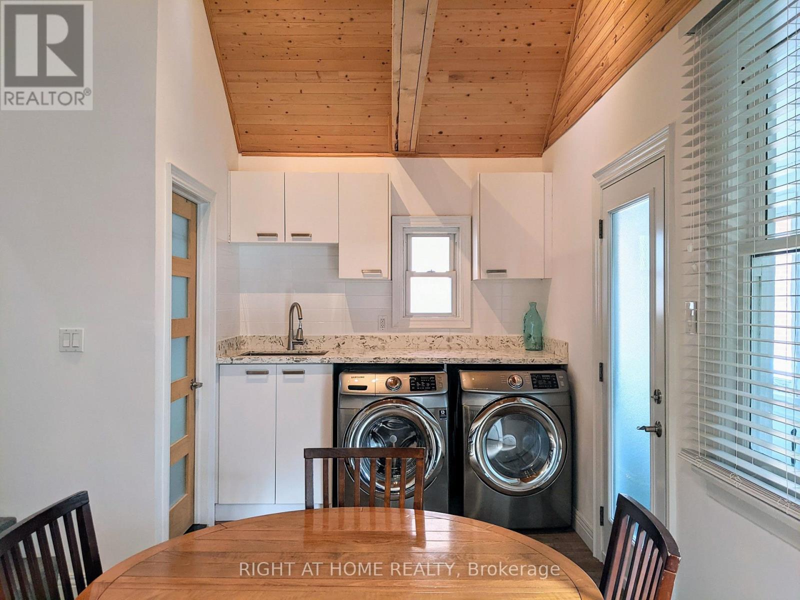 53 Sixteenth Street, Toronto, Ontario  M8V 3J7 - Photo 10 - W12391759