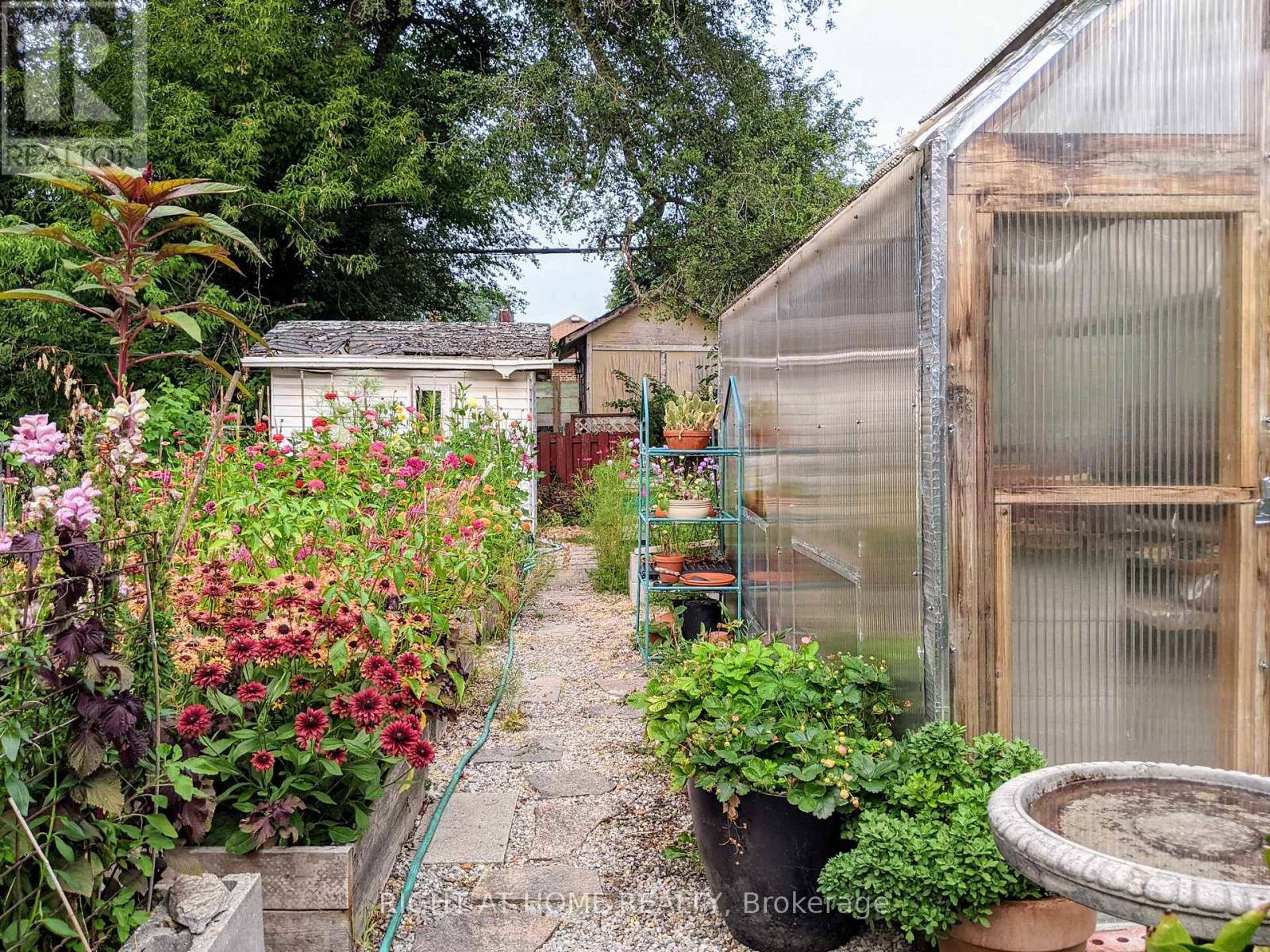 53 Sixteenth Street, Toronto, Ontario  M8V 3J7 - Photo 21 - W12391759