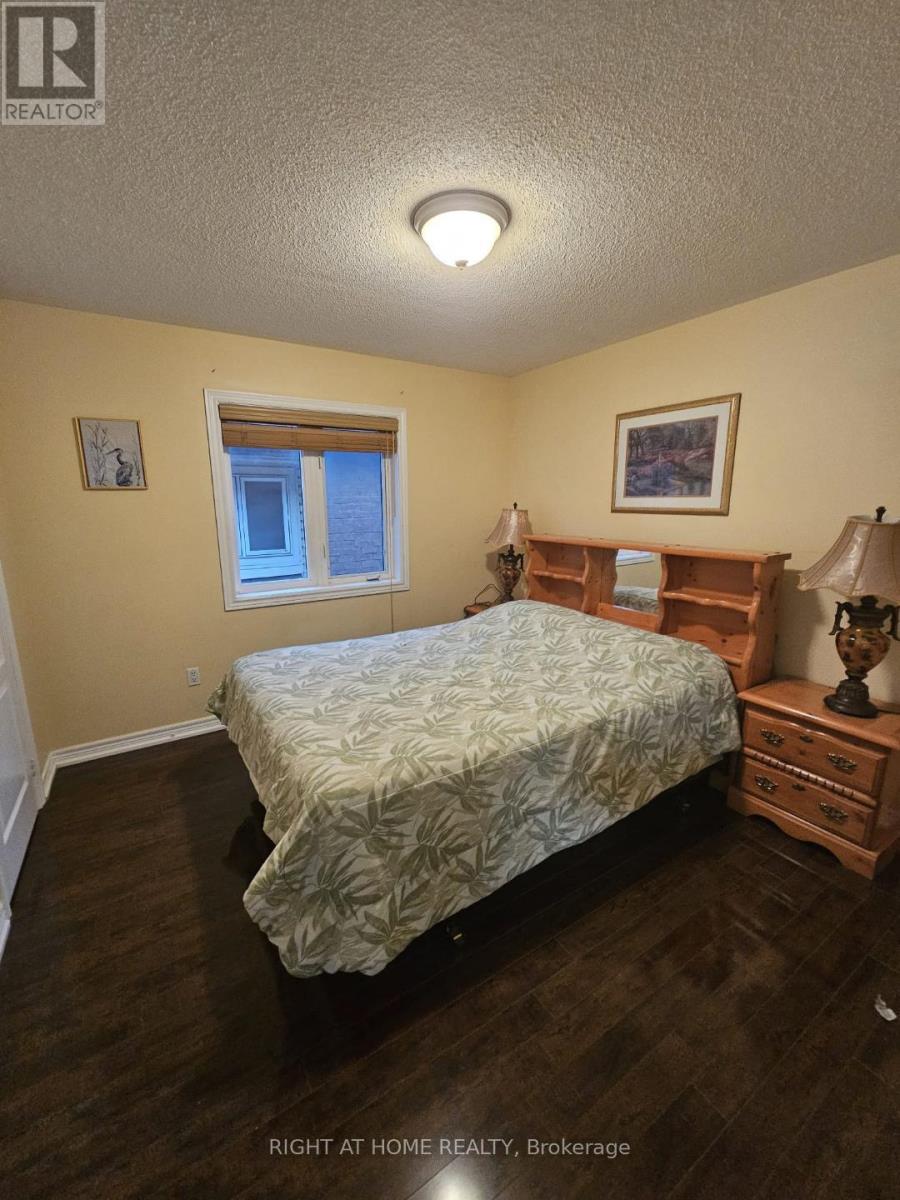 44 Moldovan Drive, Brampton, Ontario L6R 0E4 - Photo 12 - W12466719