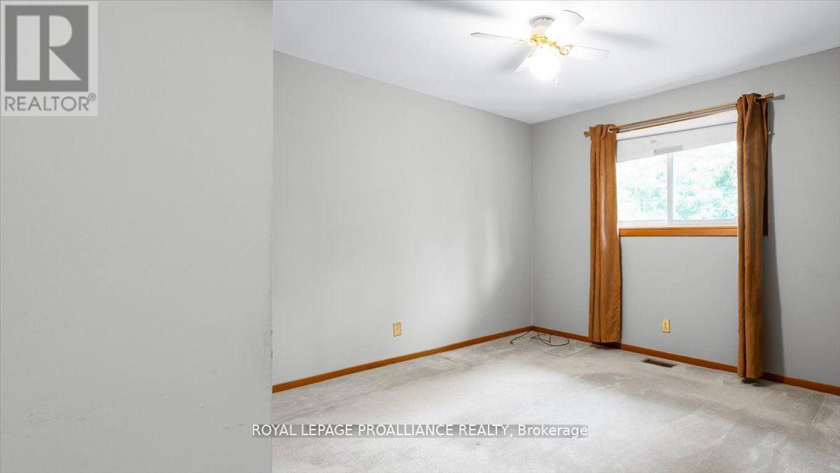 14 Connolly Avenue, Quinte West, Ontario  K8V 5T4 - Photo 20 - X12525380