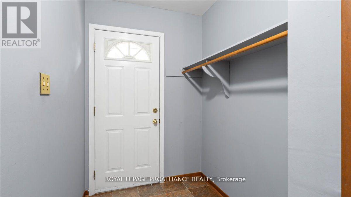 14 Connolly Avenue, Quinte West, Ontario  K8V 5T4 - Photo 18 - X12525380