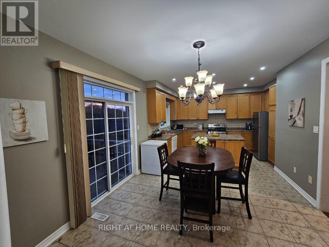 44 Moldovan Drive, Brampton, Ontario L6R 0E4 - Photo 9 - W12466719