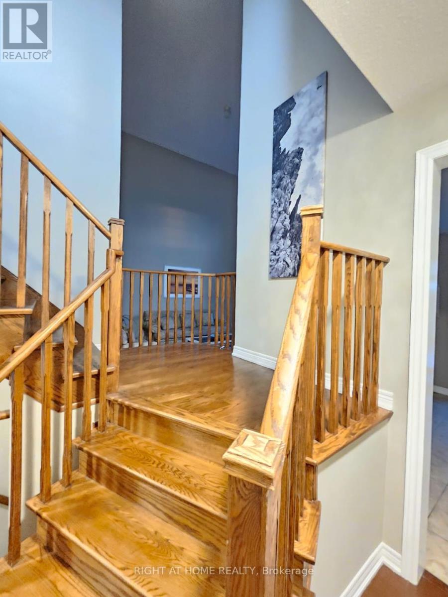 44 Moldovan Drive, Brampton, Ontario L6R 0E4 - Photo 11 - W12466719