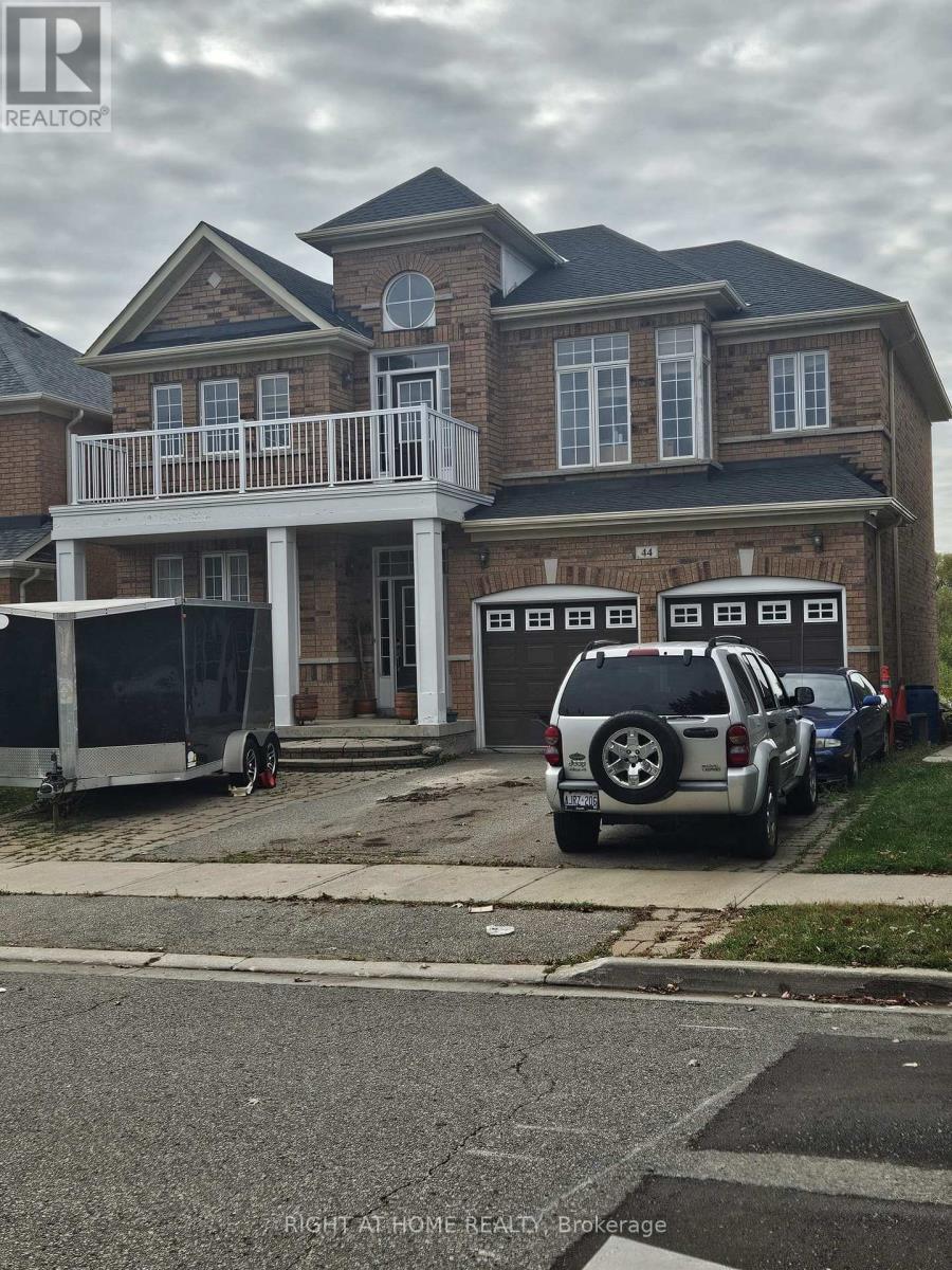 44 Moldovan Drive, Brampton, Ontario L6R 0E4 - Photo 18 - W12466719