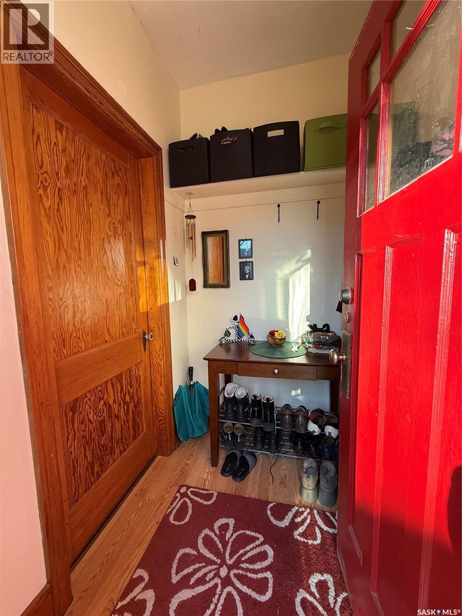 431 6th Street E, Saskatoon, Saskatchewan  S7H 1B7 - Photo 2 - SK023711