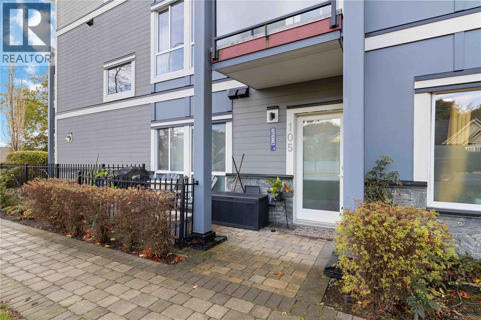 105 4050 Douglas St, Saanich, British Columbia  V8X 0A5 - Photo 4 - 1019017