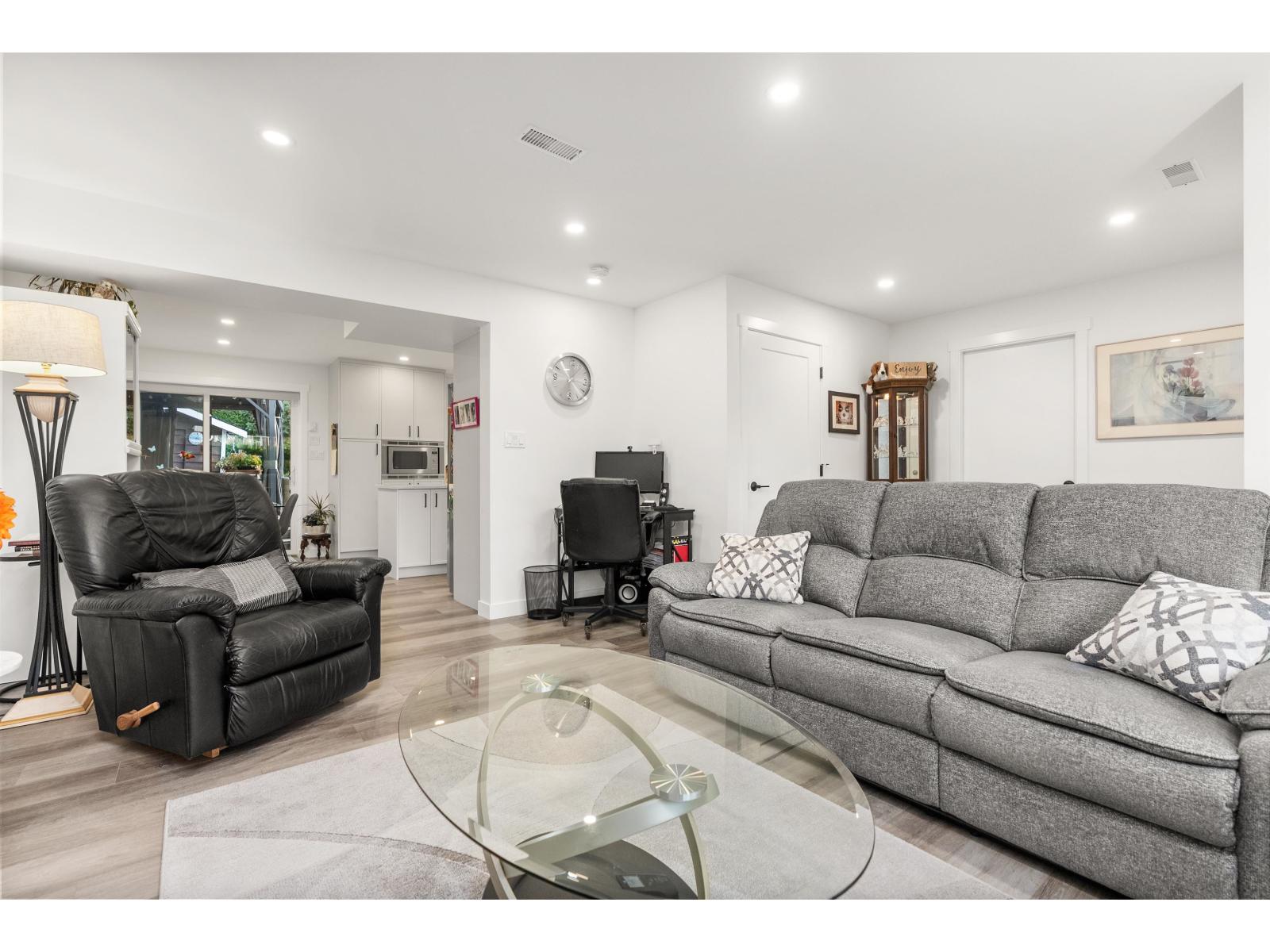 11852 85a Avenue, Delta, British Columbia  V4C 2V6 - Photo 4 - R3057043