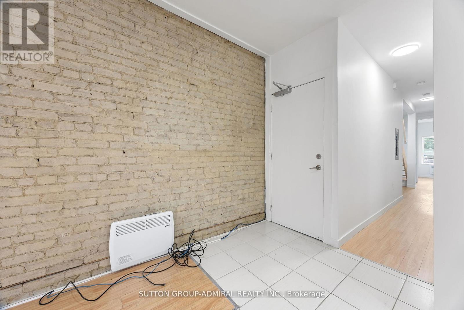 2 - 1969 Queen Street E, Toronto, Ontario  M4L 1H9 - Photo 13 - E12525534