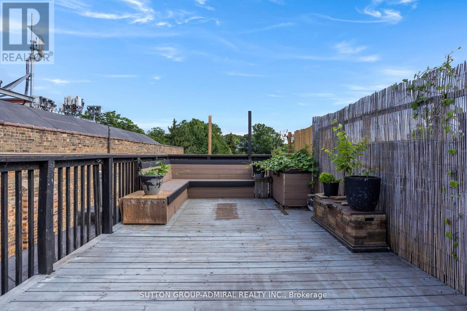 2 - 1969 Queen Street E, Toronto, Ontario  M4L 1H9 - Photo 4 - E12525534