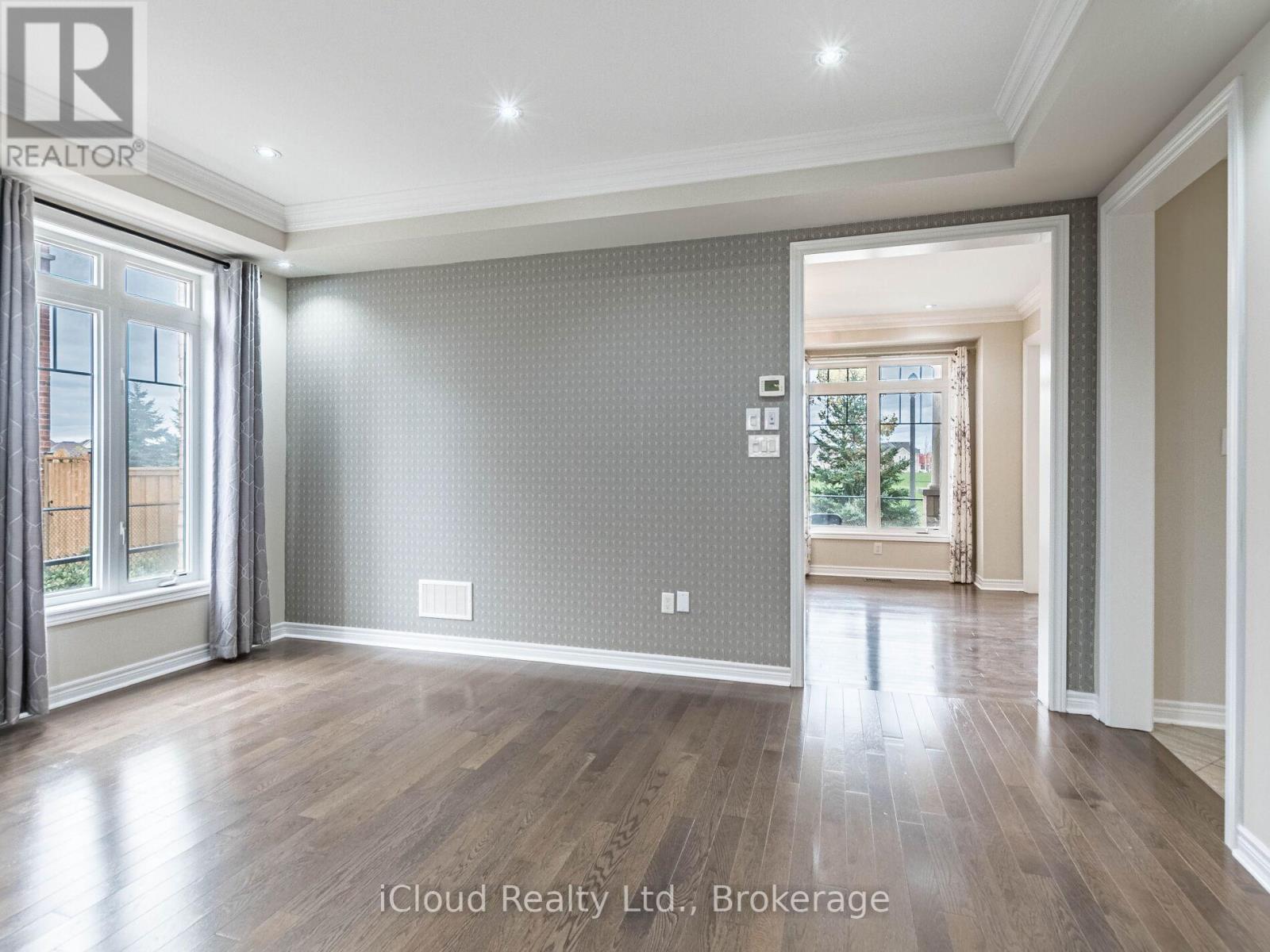 109 Kaitting Trail, Oakville, Ontario  L6M 0T6 - Photo 13 - W12405422