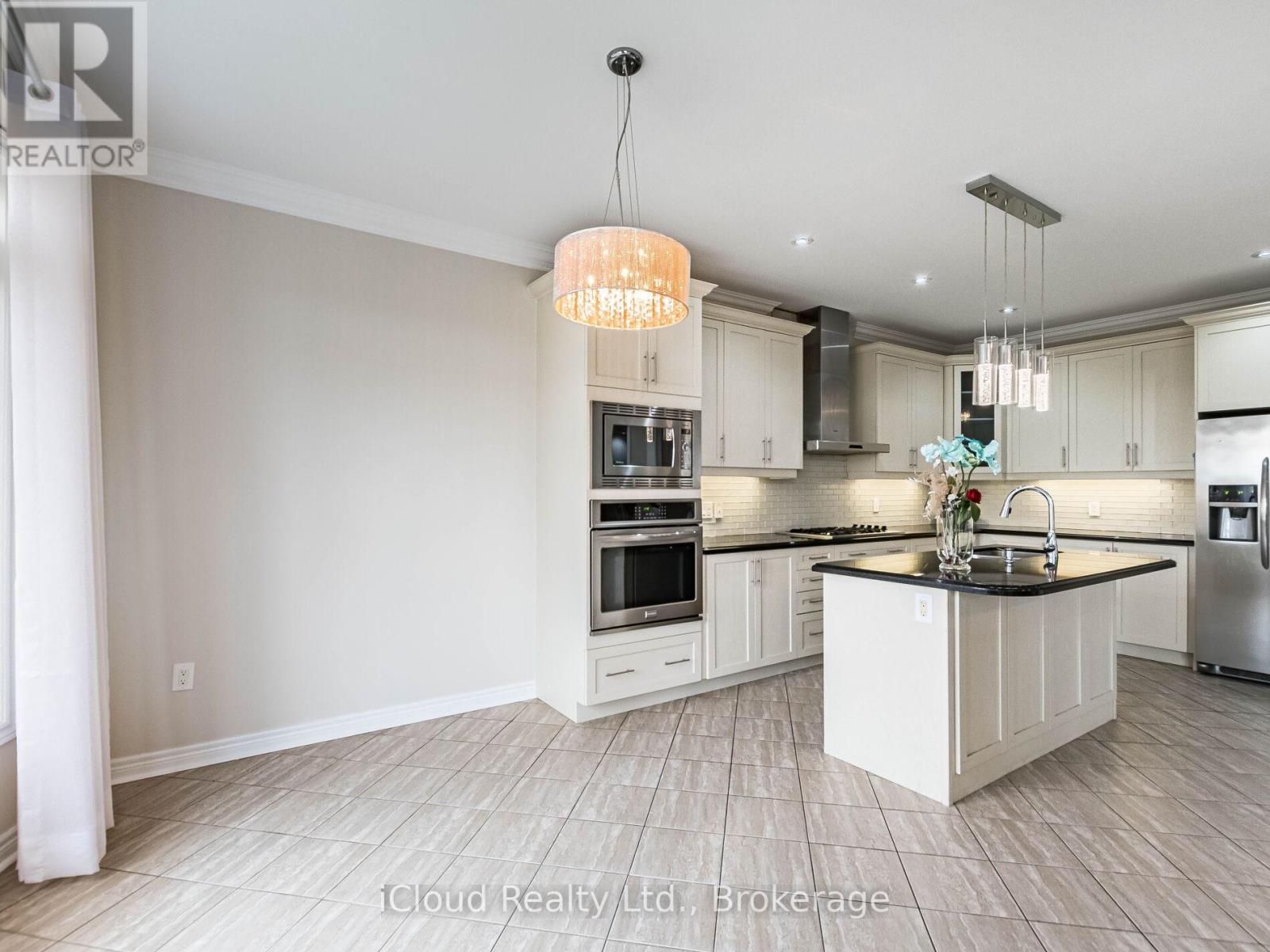 109 Kaitting Trail, Oakville, Ontario  L6M 0T6 - Photo 22 - W12405422