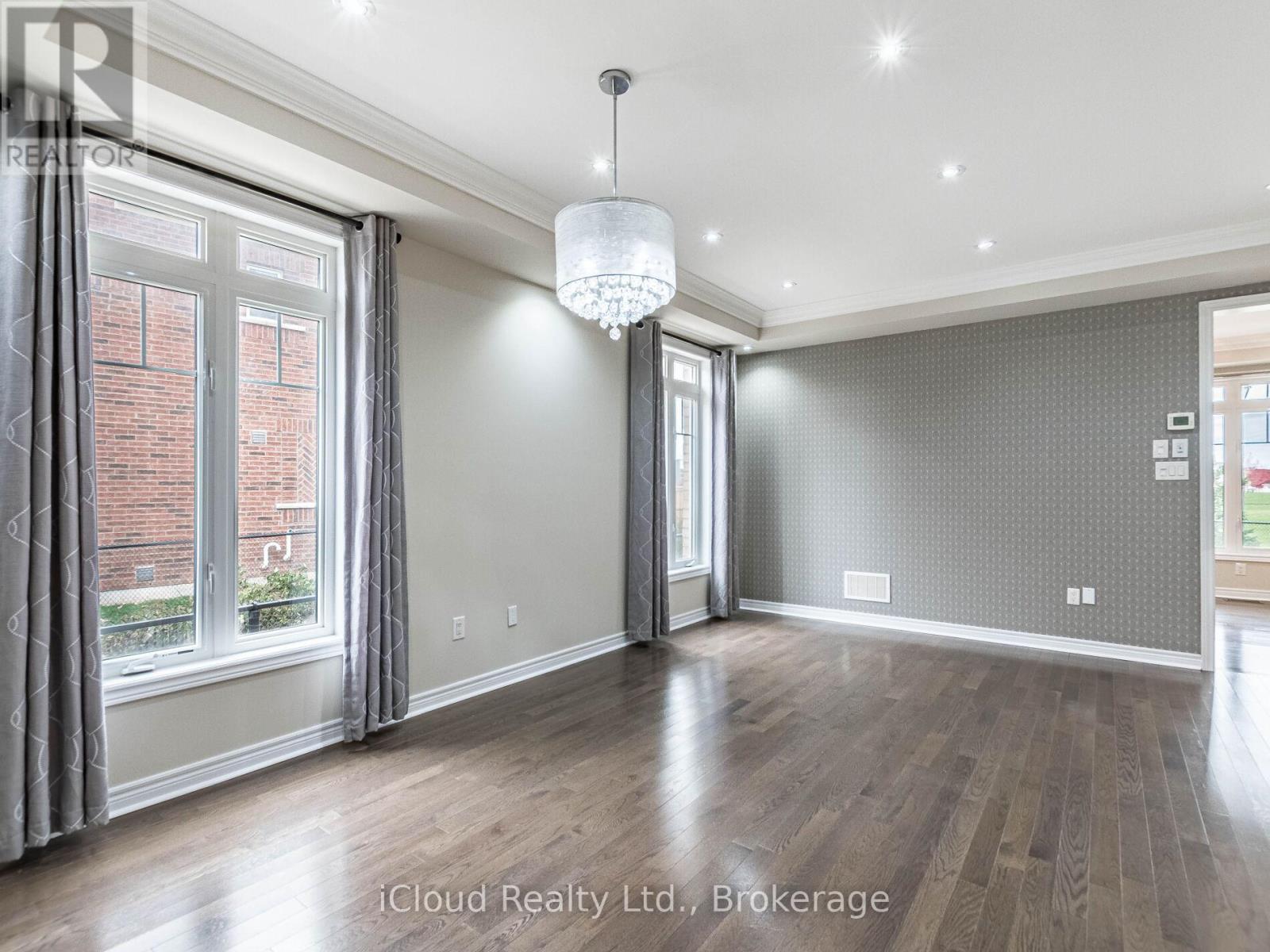 109 Kaitting Trail, Oakville, Ontario  L6M 0T6 - Photo 9 - W12482405