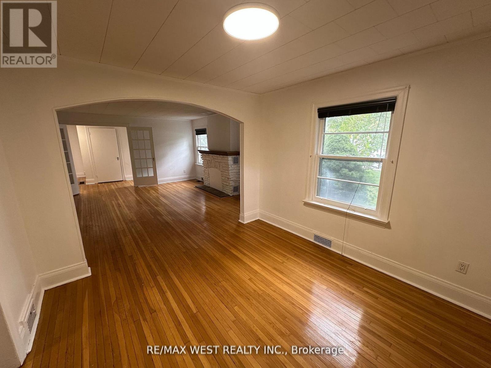 8186 Islington Avenue, Vaughan, Ontario L4L 1W7 - Photo 10 - N12525500