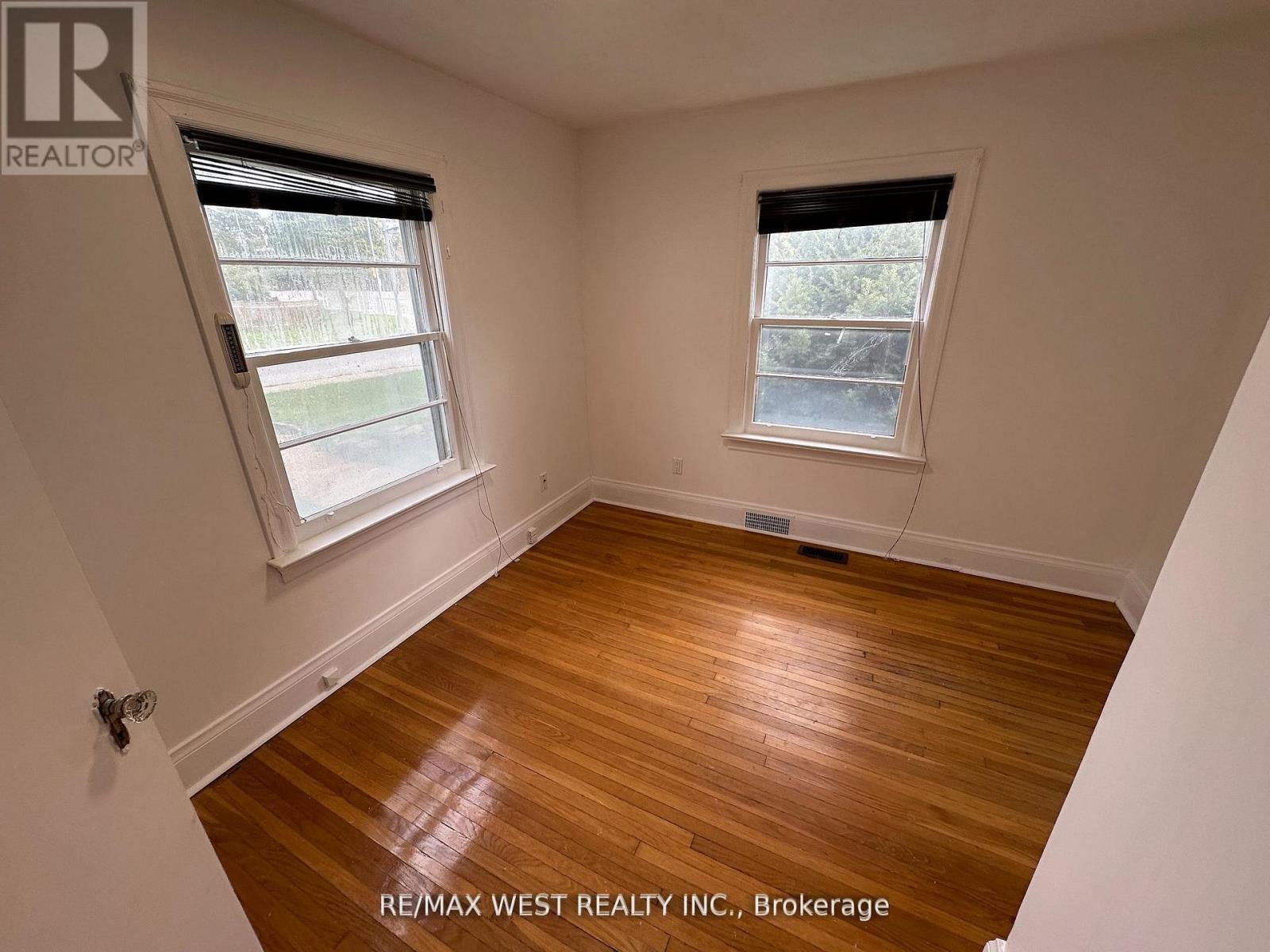 8186 Islington Avenue, Vaughan, Ontario L4L 1W7 - Photo 15 - N12525500