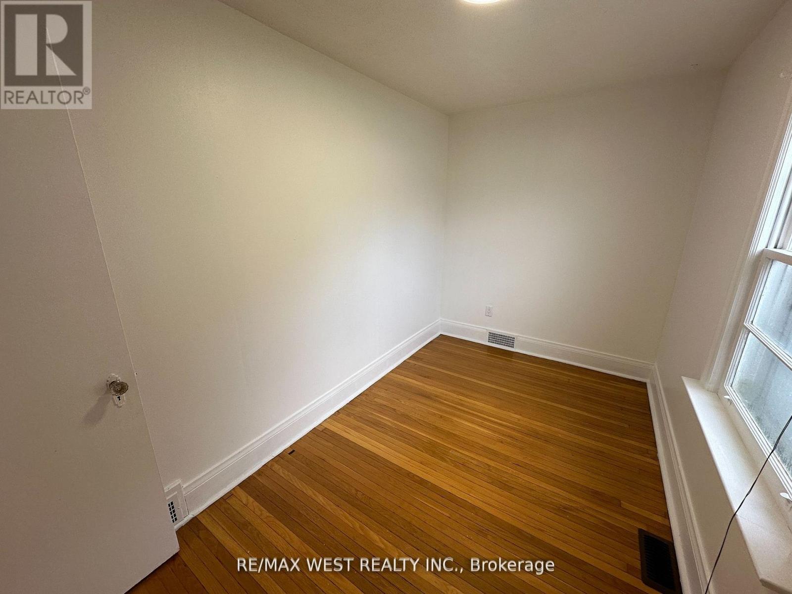 8186 Islington Avenue, Vaughan, Ontario L4L 1W7 - Photo 20 - N12525500