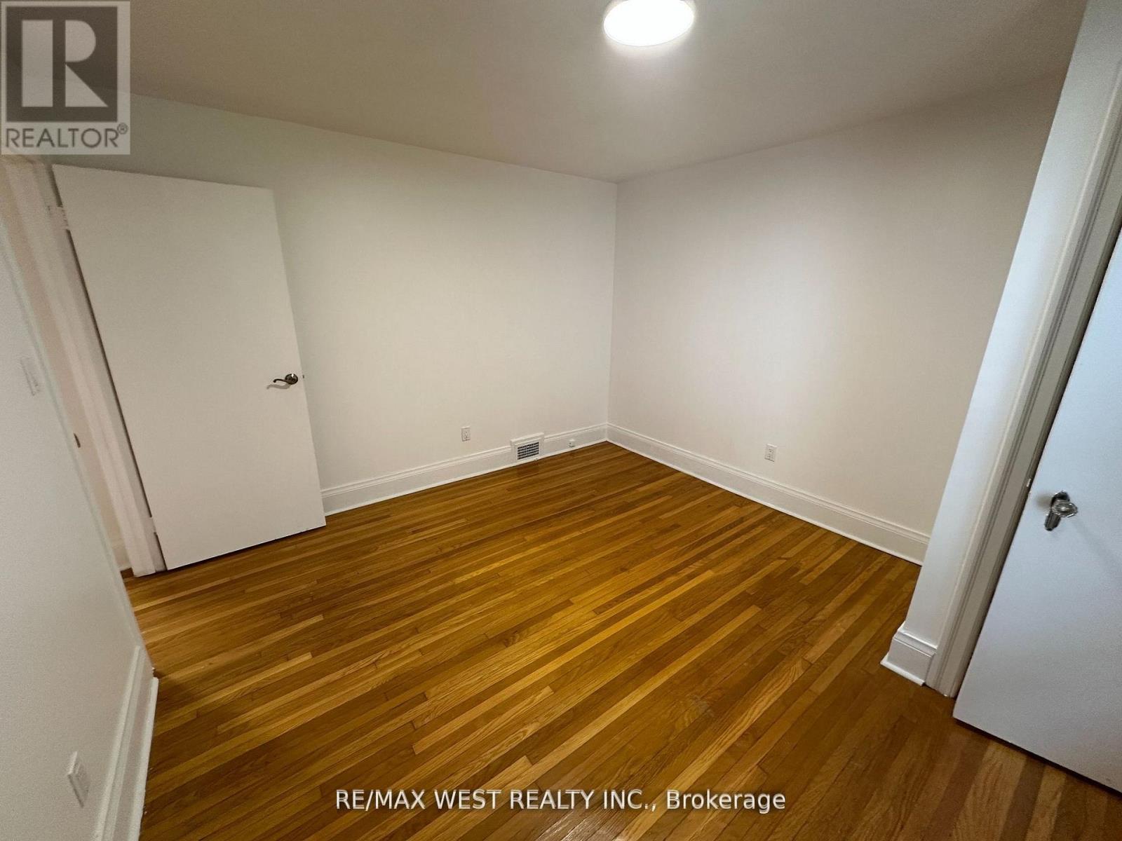 8186 Islington Avenue, Vaughan, Ontario L4L 1W7 - Photo 24 - N12525500