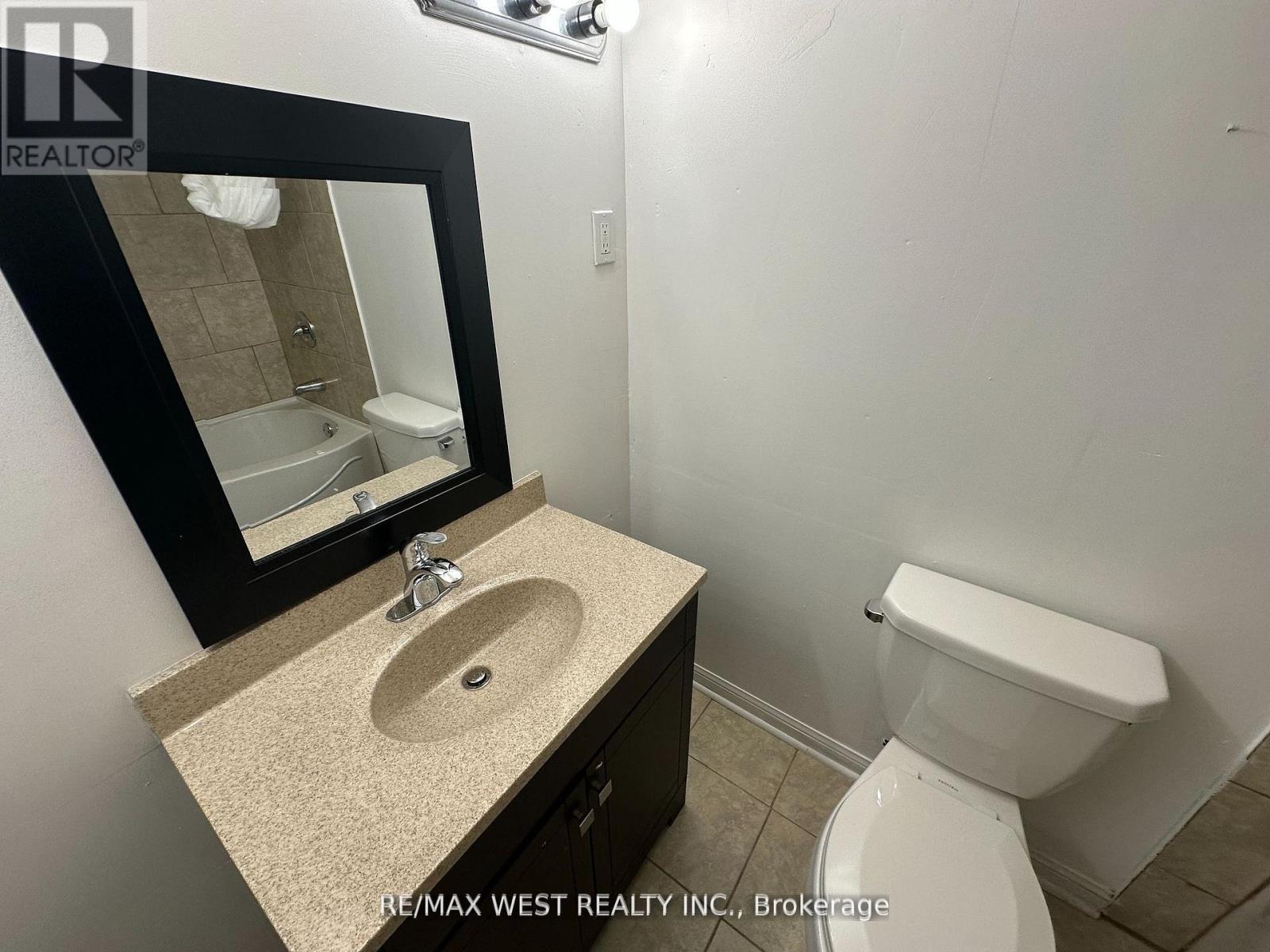 8186 Islington Avenue, Vaughan, Ontario L4L 1W7 - Photo 27 - N12525500