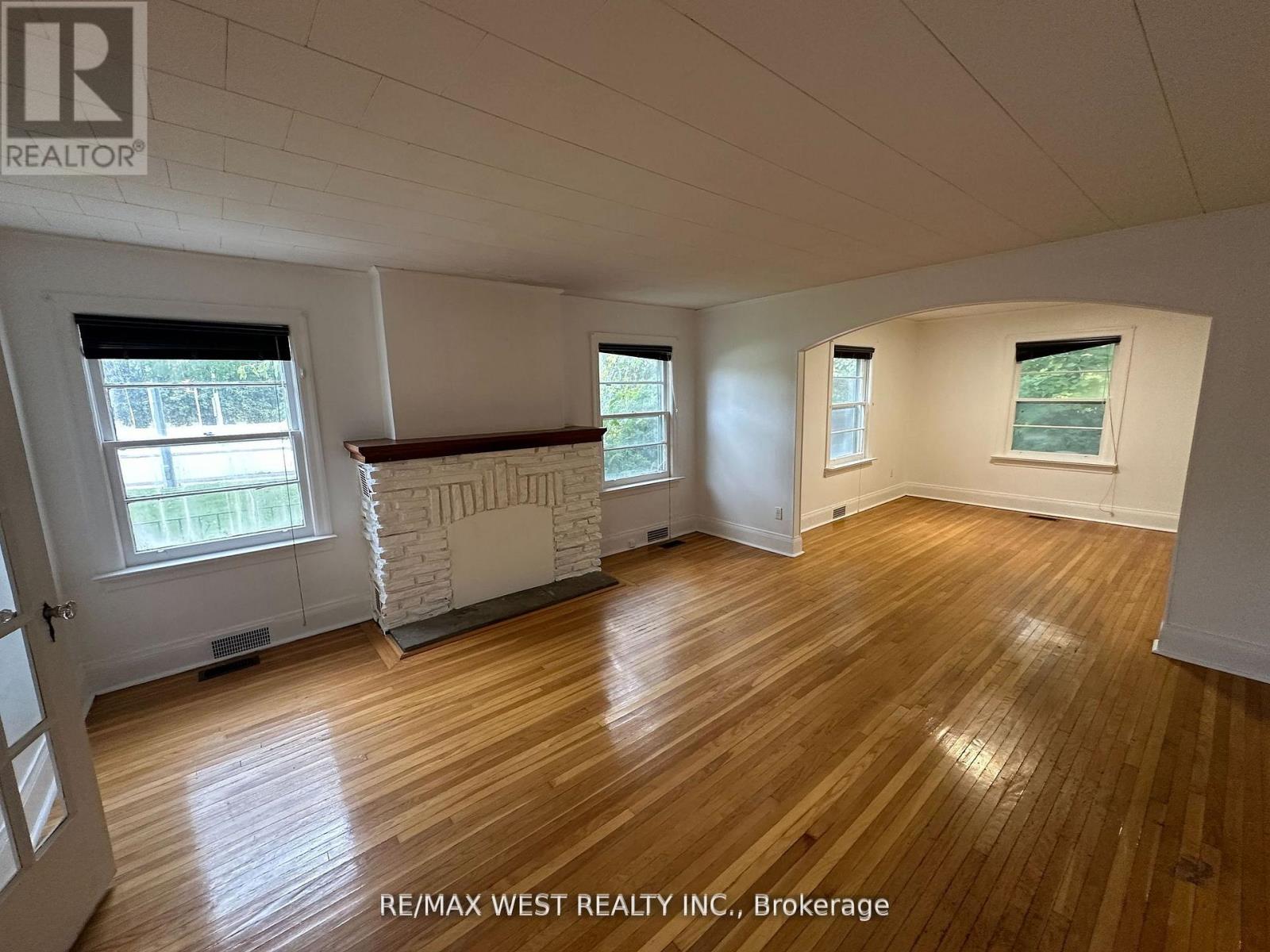 8186 Islington Avenue, Vaughan, Ontario L4L 1W7 - Photo 3 - N12525500