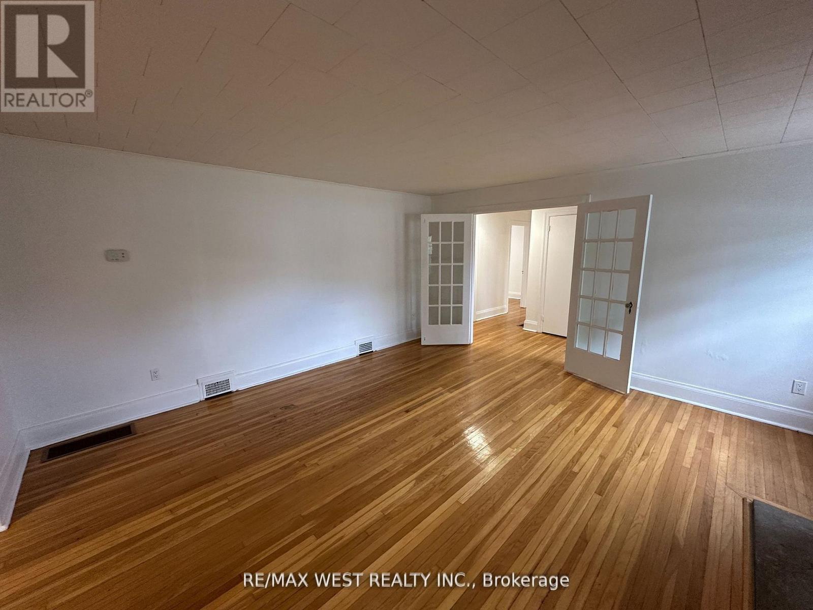 8186 Islington Avenue, Vaughan, Ontario L4L 1W7 - Photo 5 - N12525500