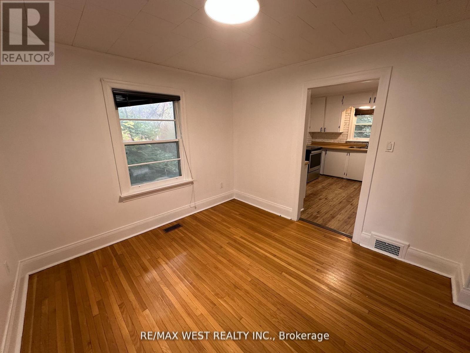 8186 Islington Avenue, Vaughan, Ontario L4L 1W7 - Photo 8 - N12525500