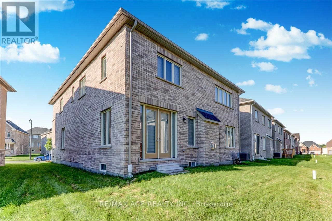 14 Hitching Post Road, Georgina, Ontario L4P 0H9 - Photo 47 - N12525520