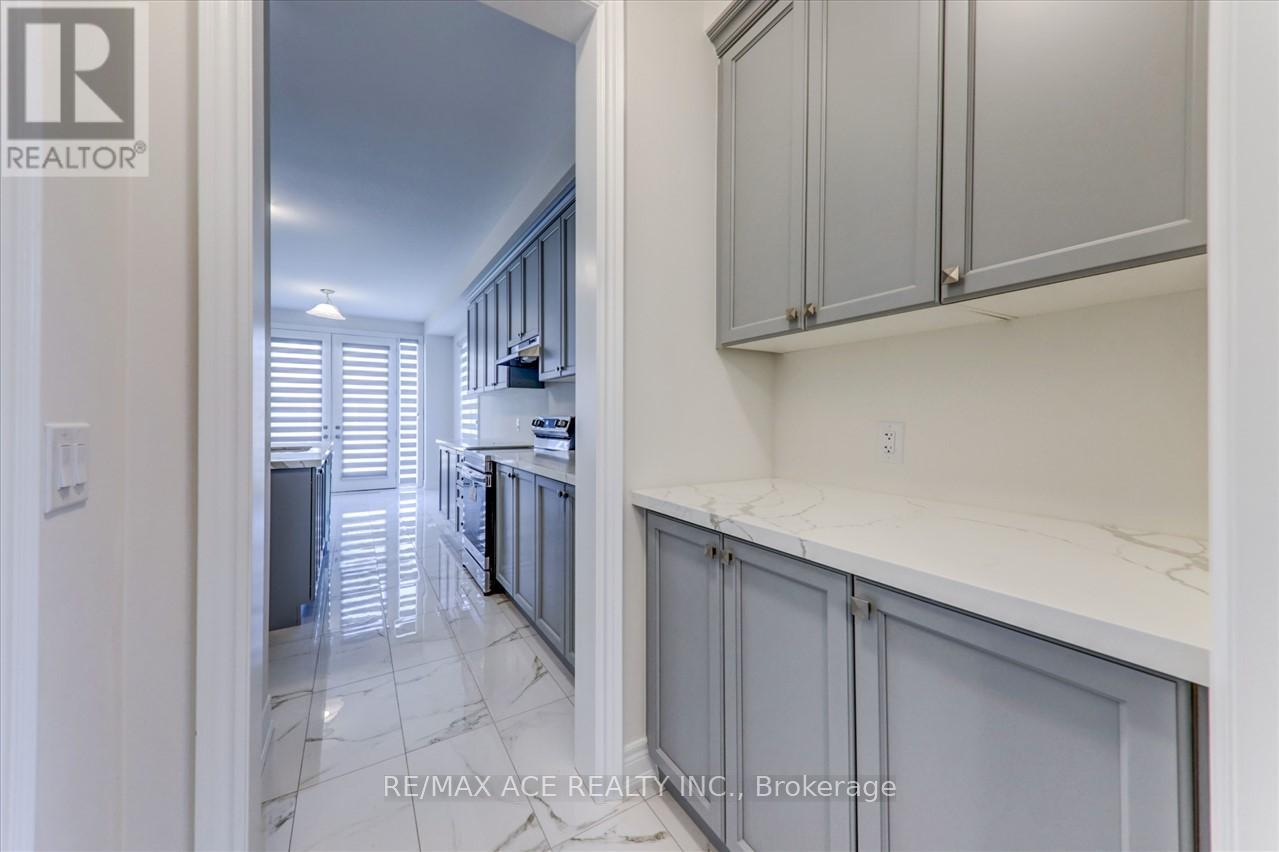 14 Hitching Post Road, Georgina, Ontario L4P 0H9 - Photo 8 - N12525520