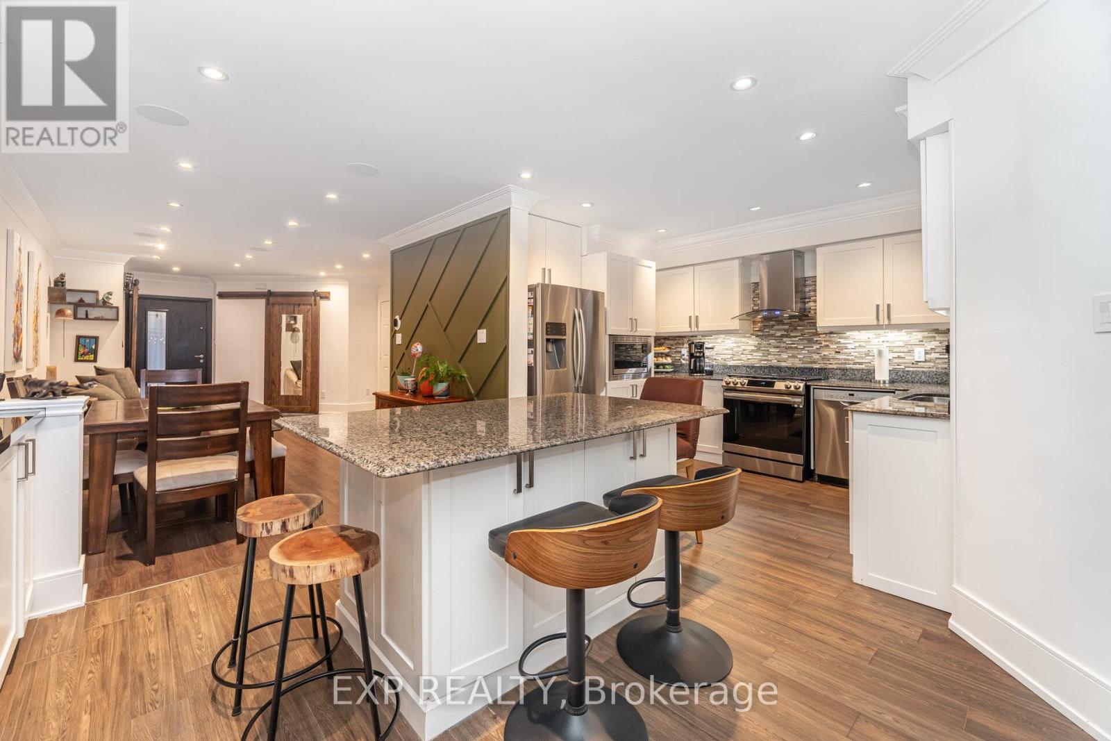 118 Solway Avenue, Vaughan, Ontario  L6A 2X1 - Photo 19 - N12525526