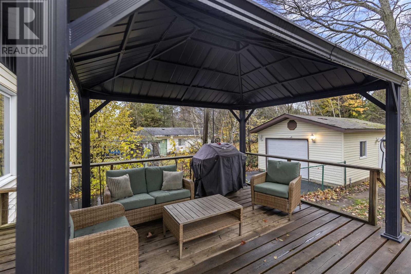 364 Chambers Ave, Sault Ste. Marie, Ontario P6A 4W5 - Photo 35 - SM253212