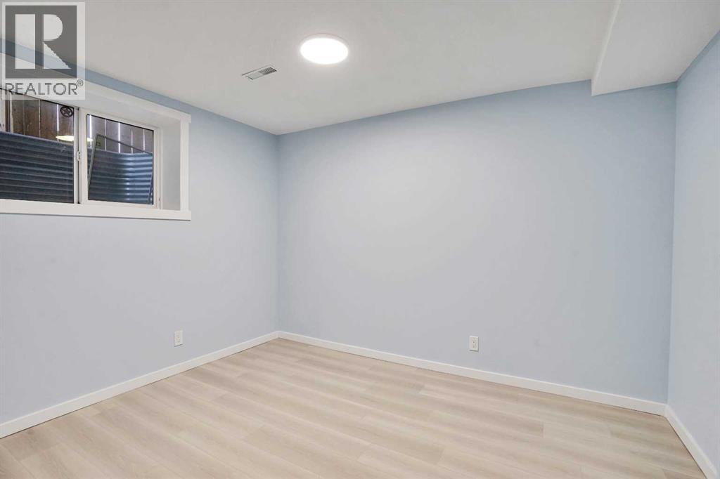 229 Luxstone Way Sw, Airdrie, Alberta  T4B 0H8 - Photo 3 - A2269642