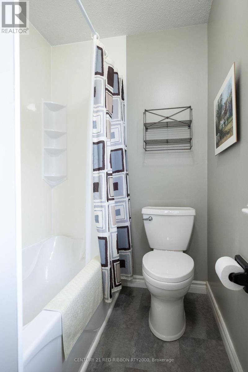 535 - 535 Gainsborough Road, London North, Ontario  N6G 2C5 - Photo 21 - X12525554