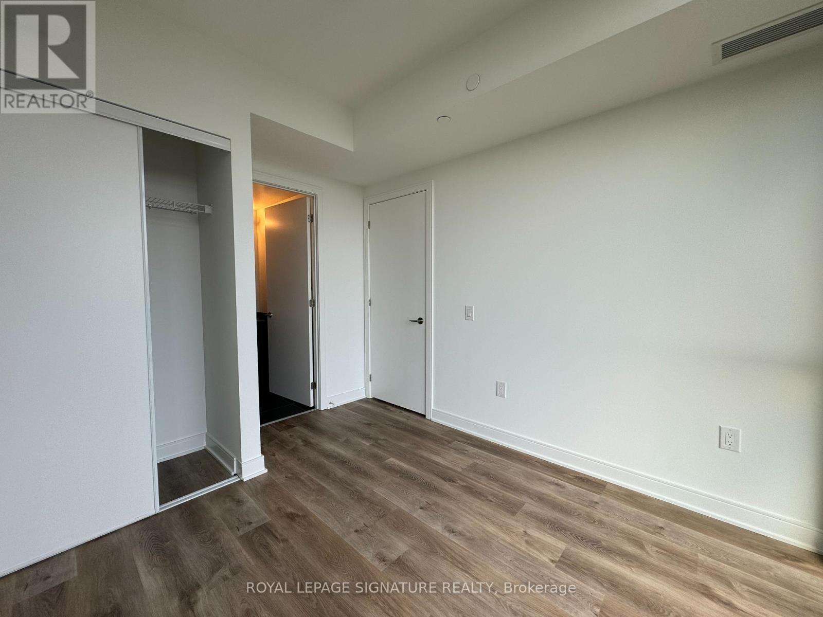 1110 - 86 Dundas Street, Mississauga, Ontario  L5A 1W4 - Photo 15 - W12525504