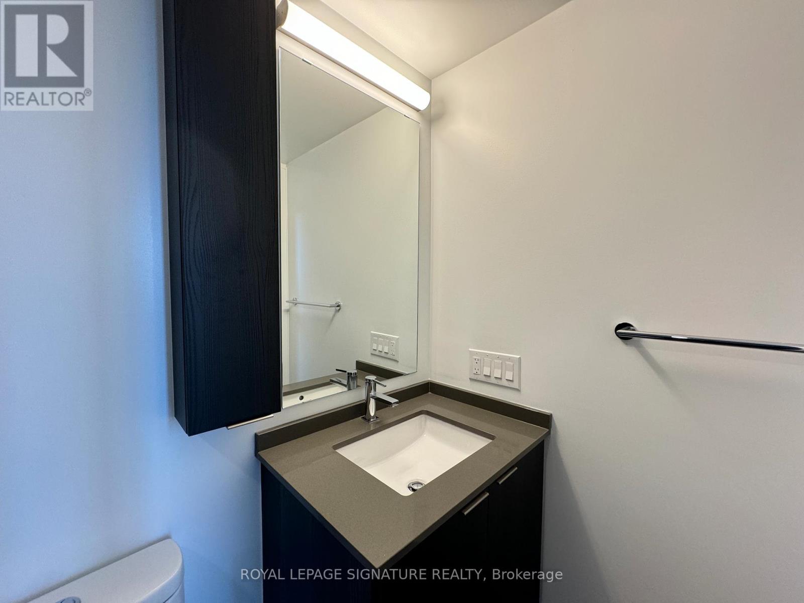 1110 - 86 Dundas Street, Mississauga, Ontario  L5A 1W4 - Photo 19 - W12525504