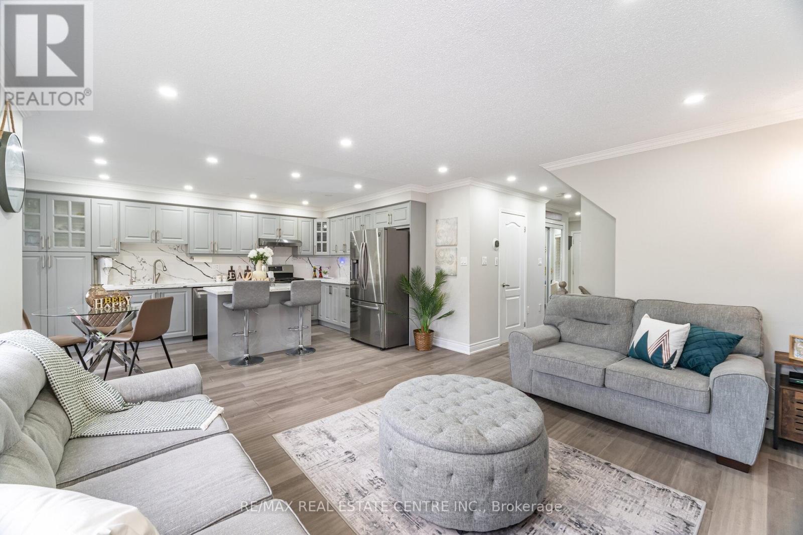 816 Hepburn Road, Milton, Ontario  L9T 0K6 - Photo 10 - W12525538