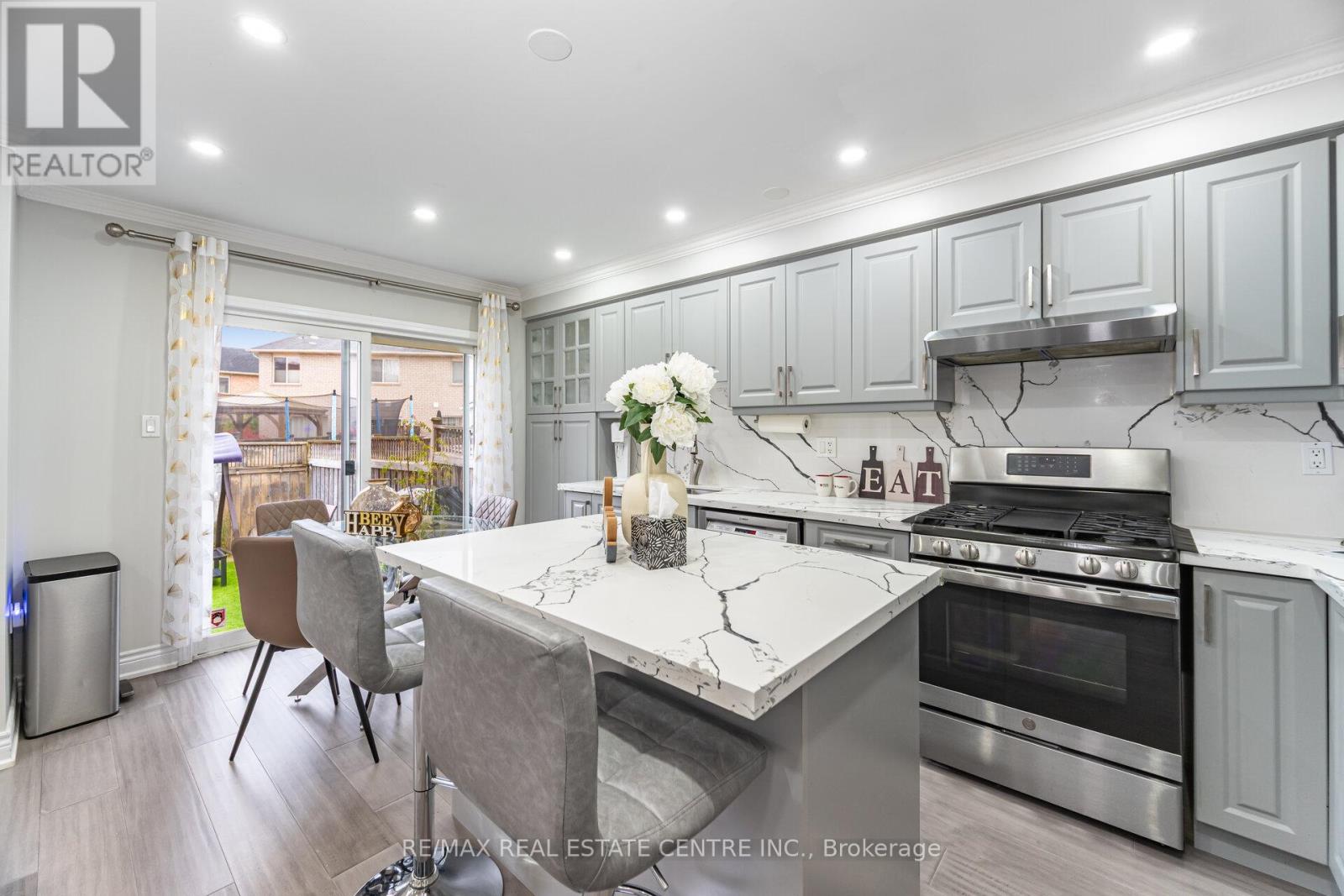 816 Hepburn Road, Milton, Ontario  L9T 0K6 - Photo 12 - W12525538